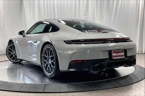 2025 Porsche 911 Carrera