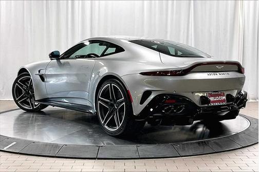 2025 Aston Martin Vantage Base