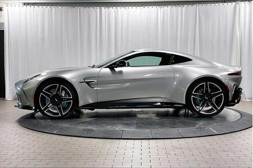 2025 Aston Martin Vantage Base