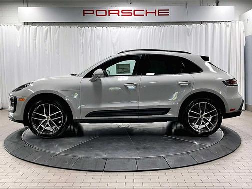 Chalk 2026 Porsche Macan Macan