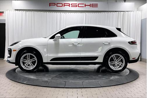 2025 Porsche Macan Base