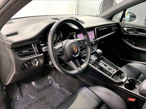 2023 Porsche Macan S