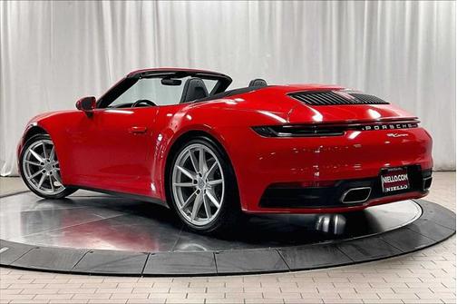 2022 Porsche 911 Carrera