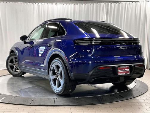 2024 Porsche Macan 4