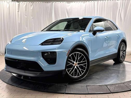 Frozen Blue Metallic 2025 Porsche Macan Macan Electric