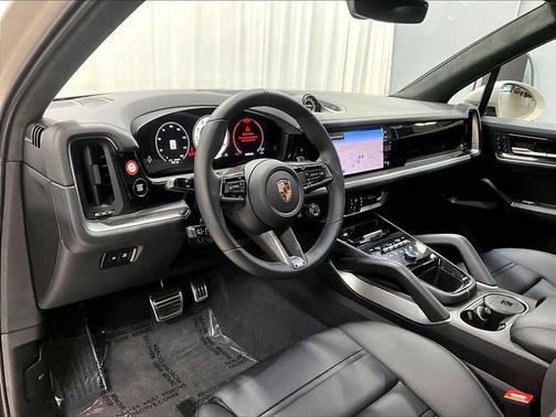 2026 Porsche Cayenne GTS