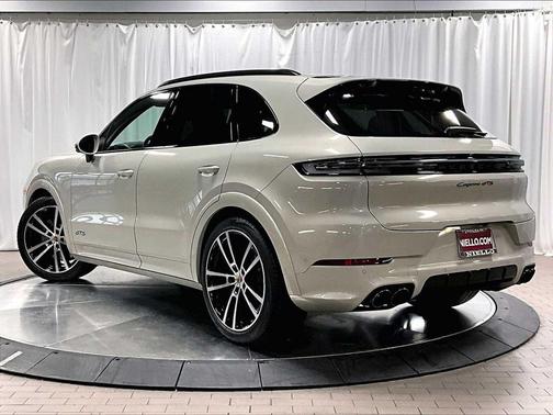 2026 Porsche Cayenne GTS