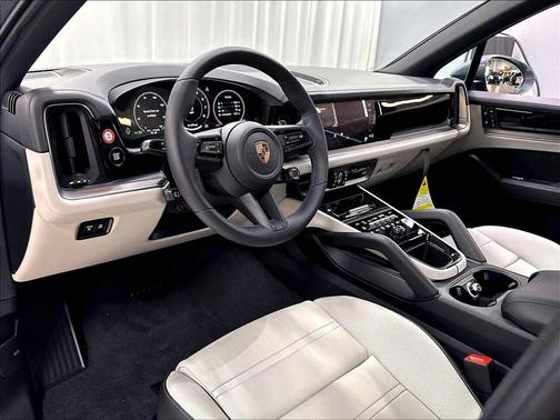 VANADIUM GREY 2026 Porsche Cayenne Cayenne