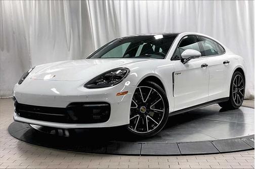 2023 Porsche Panamera E-Hybrid 4