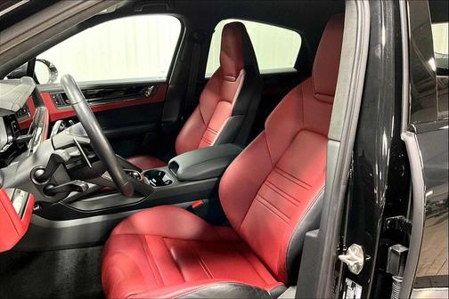 2024 Porsche Cayenne Turbo GT