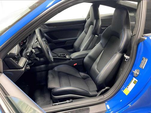 2022 Porsche 911 GT3 w/Touring Package