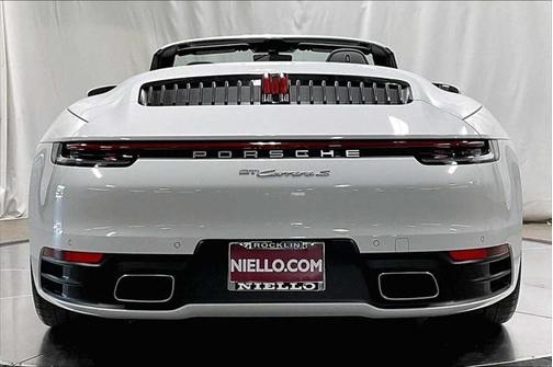 2020 Porsche 911 Carrera