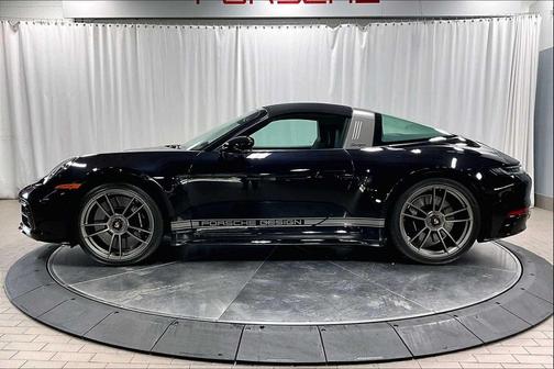 2023 Porsche 911 Targa