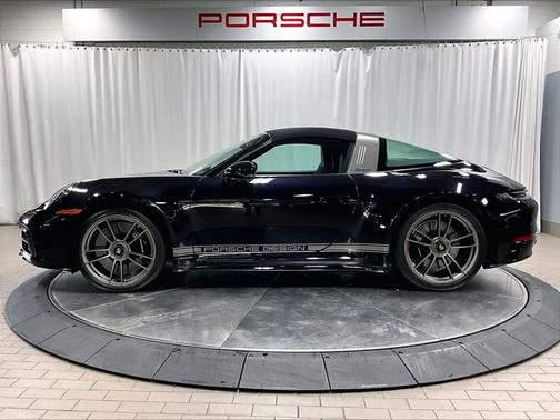 2023 Porsche 911 Targa