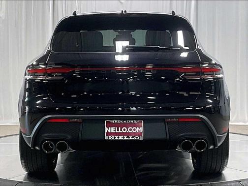 2026 Porsche Macan AWD