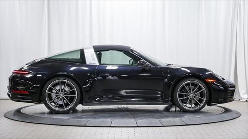 2021 Porsche 911 Targa 4S