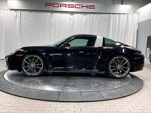2021 Porsche 911 Targa 4S