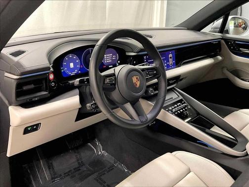 2025 Porsche Macan Electric
