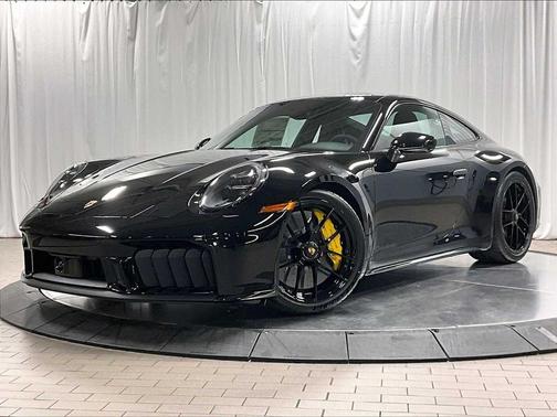 2026 Porsche 911 Carrera 4 GTS