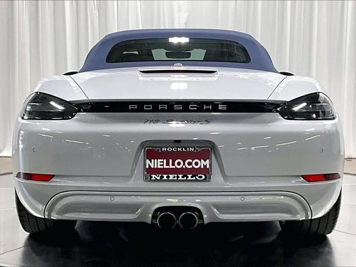 2024 Porsche 718 Boxster S