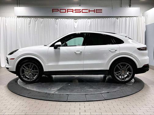 2023 Porsche Cayenne Platinum Edition