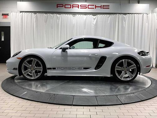 2024 Porsche 718 Cayman Style Edition