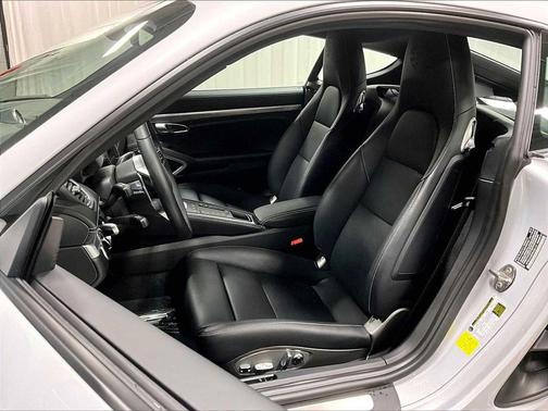 2024 Porsche 718 Cayman Style Edition