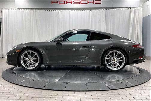 2017 Porsche 911 Carrera