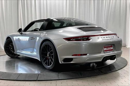 2018 Porsche 911 Targa 4 GTS