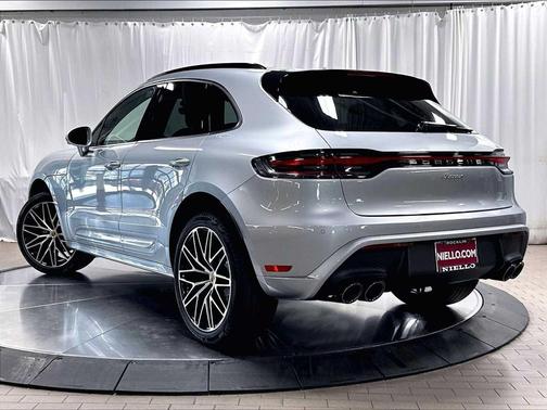 DOLOMITE SILVER 2026 Porsche Macan Macan