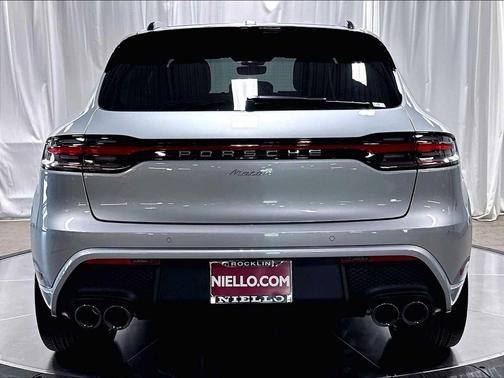 DOLOMITE SILVER 2026 Porsche Macan Macan