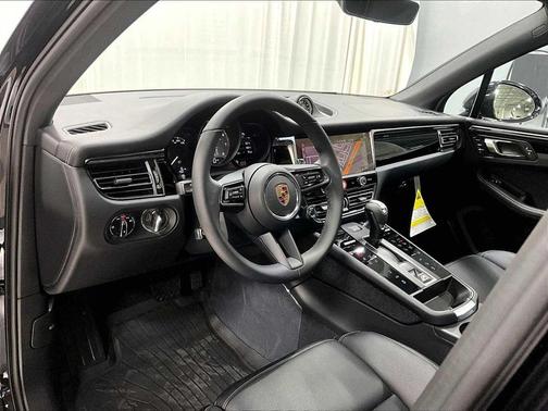 2026 Porsche Macan Macan S