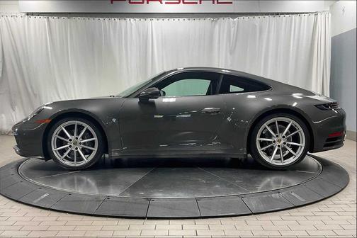 2022 Porsche 911 Carrera