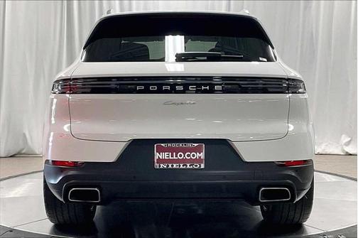 2024 Porsche Cayenne AWD
