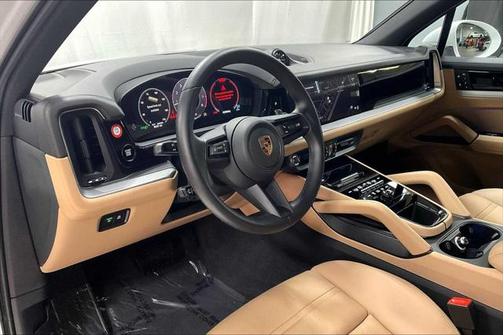 2024 Porsche Cayenne AWD