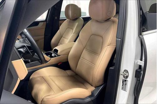 2024 Porsche Cayenne AWD