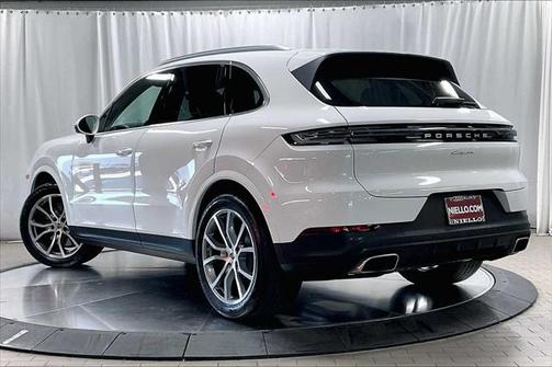 2024 Porsche Cayenne AWD