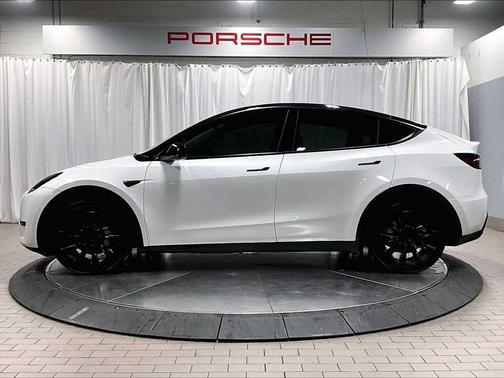 2023 Tesla Model Y AWD