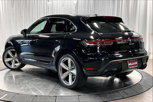 2025 Porsche Macan AWD
