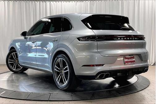2024 Porsche Cayenne E-Hybrid S