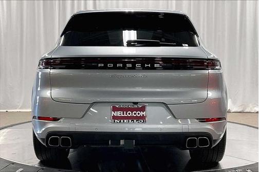 2024 Porsche Cayenne E-Hybrid S
