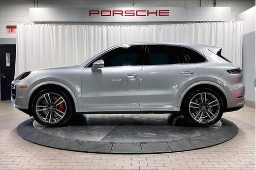2024 Porsche Cayenne E-Hybrid S