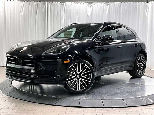 2026 Porsche Macan AWD