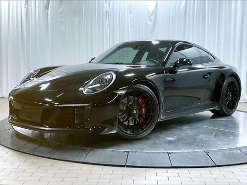 2017 Porsche 911 Carrera GTS