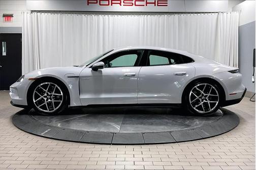 2025 Porsche Taycan 4