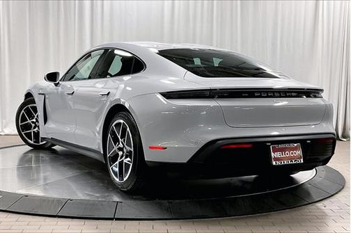 2025 Porsche Taycan 4