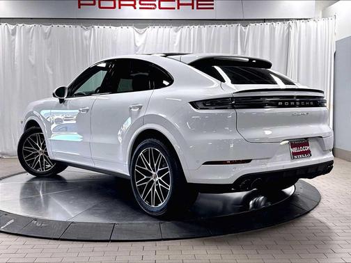 CARRARA WHITE 2026 Porsche Cayenne S