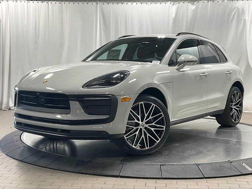 2026 Porsche Macan AWD