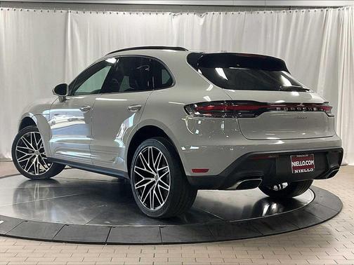 2026 Porsche Macan AWD