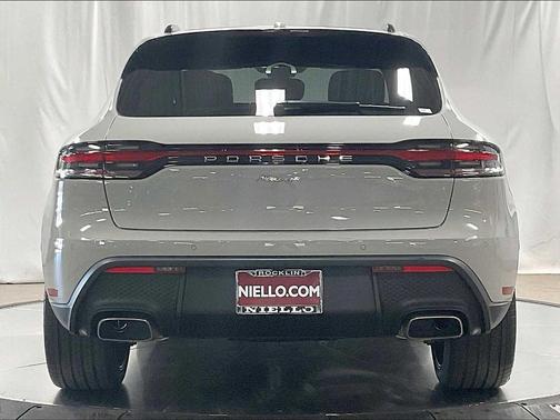 2026 Porsche Macan AWD